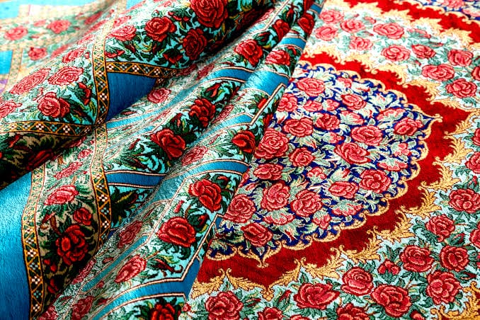 نحوه صحیح شستشوی فرش ماشینی در خانه بدون از بین رفتن طرح